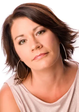 Breast Cancer Survivor Tara Dunsmore Finds her calling as an areola tattoo artist Still of Tara Dunsmore