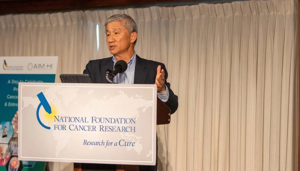 Jimmy Lu Spaeaking Investment Panel