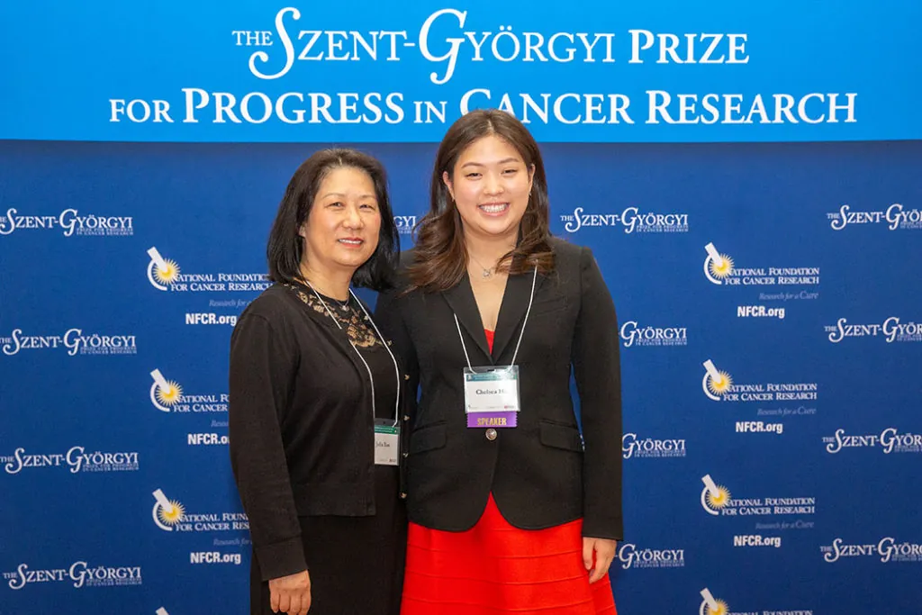 Julia and Chelsea Hu