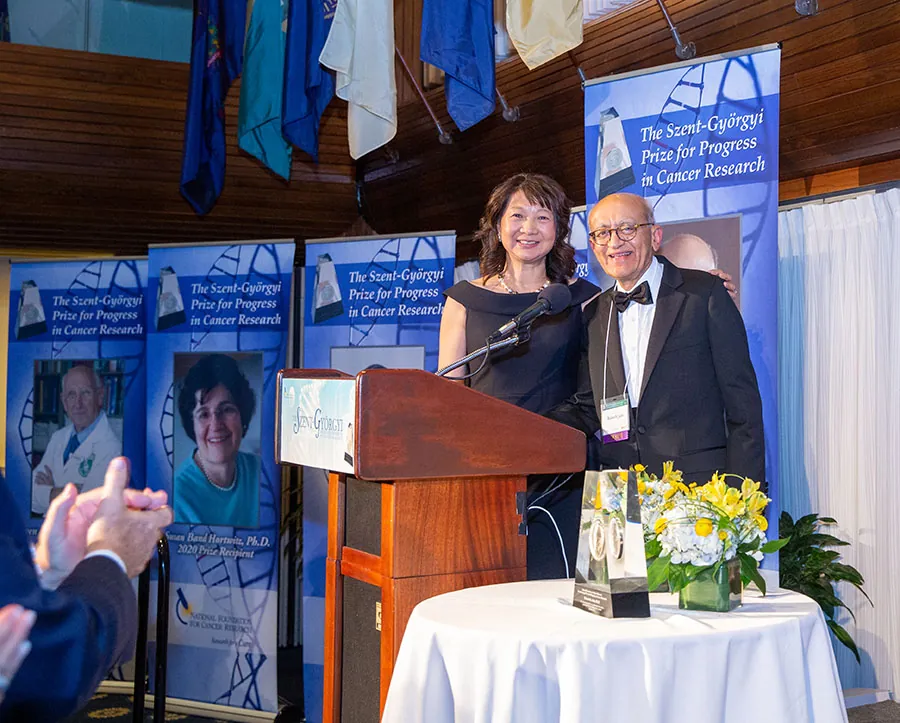 Sujuan Ba and Rakesh K. Jain